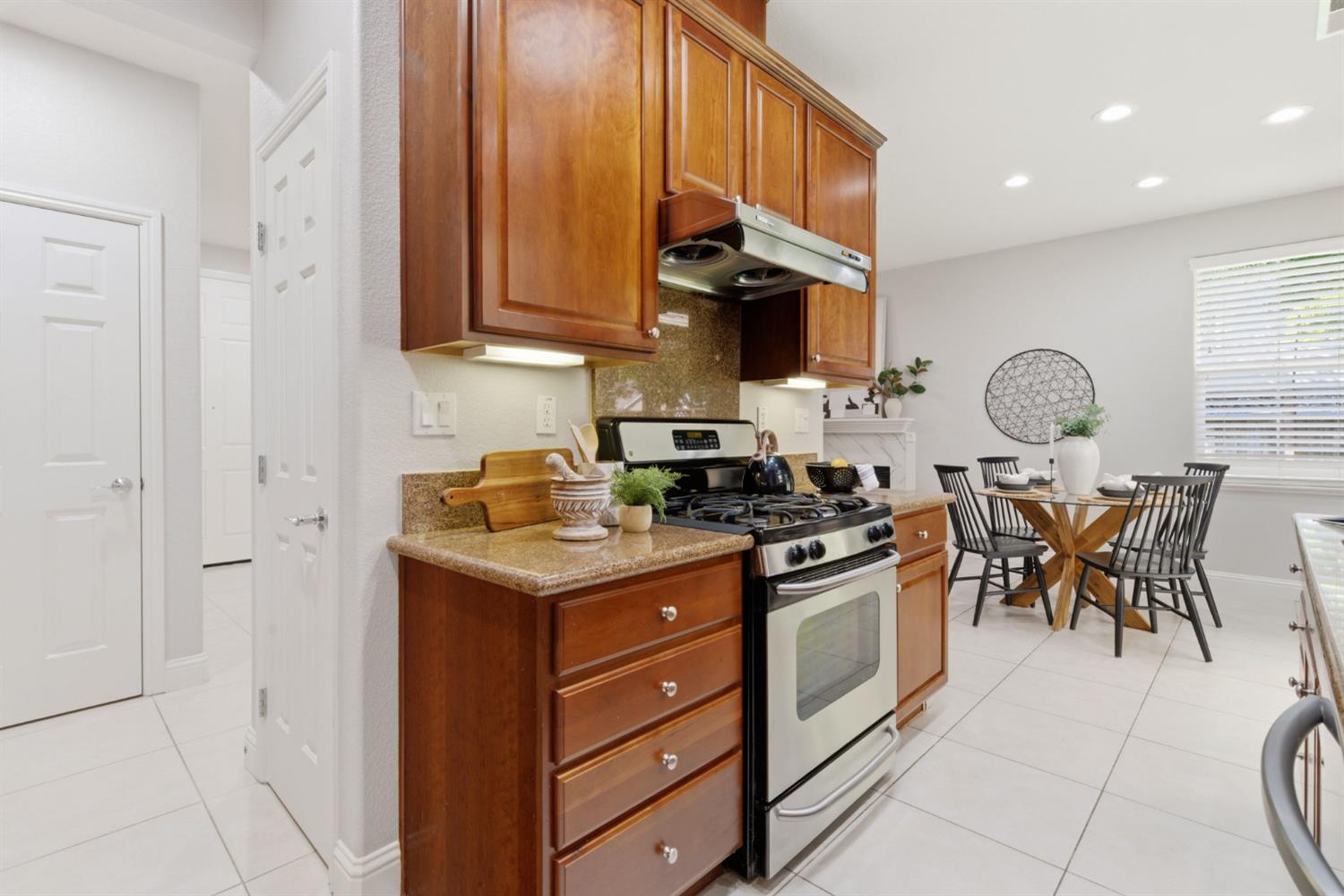 349 W Las Brisas Drive