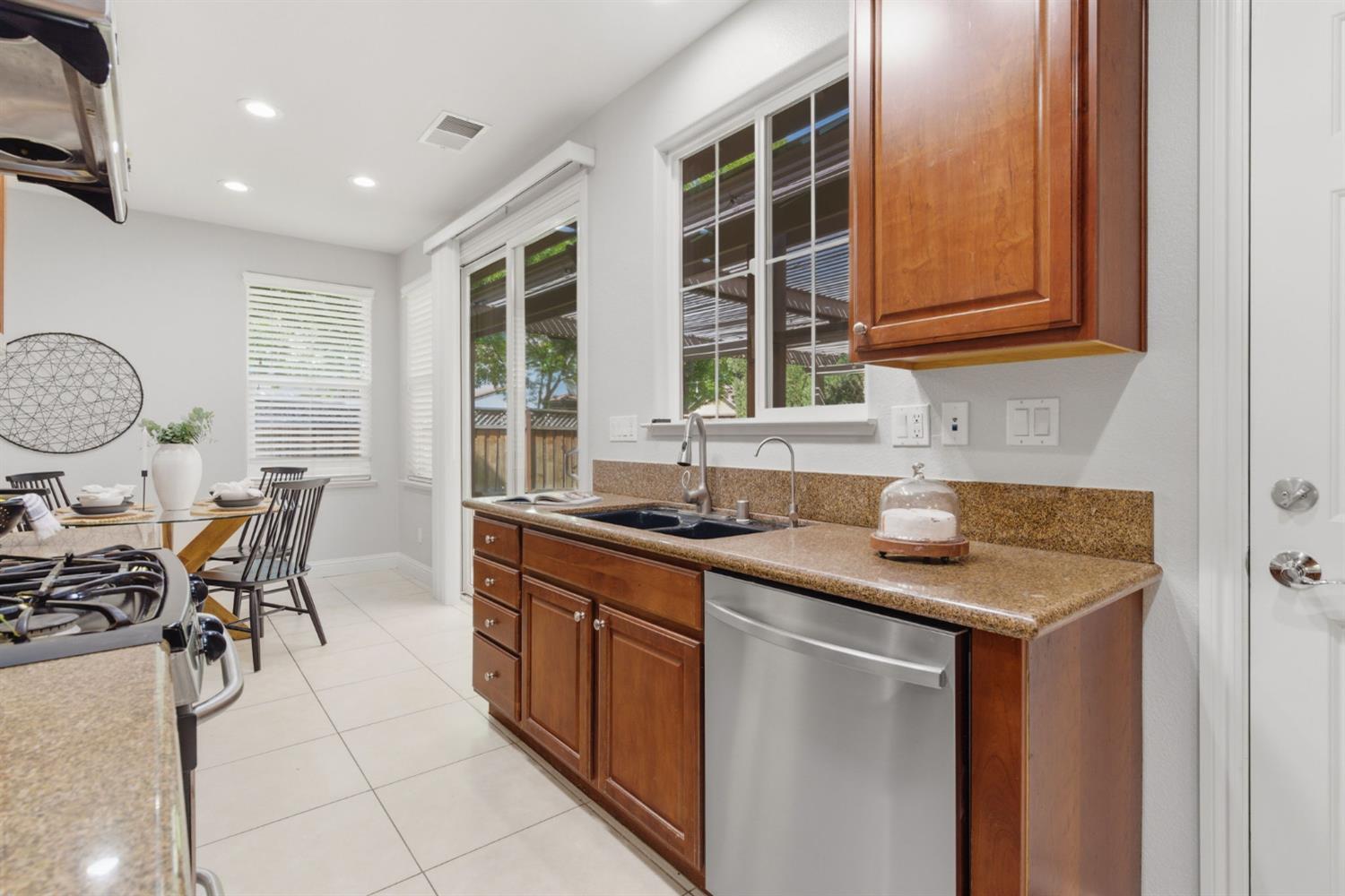 349 W Las Brisas Drive