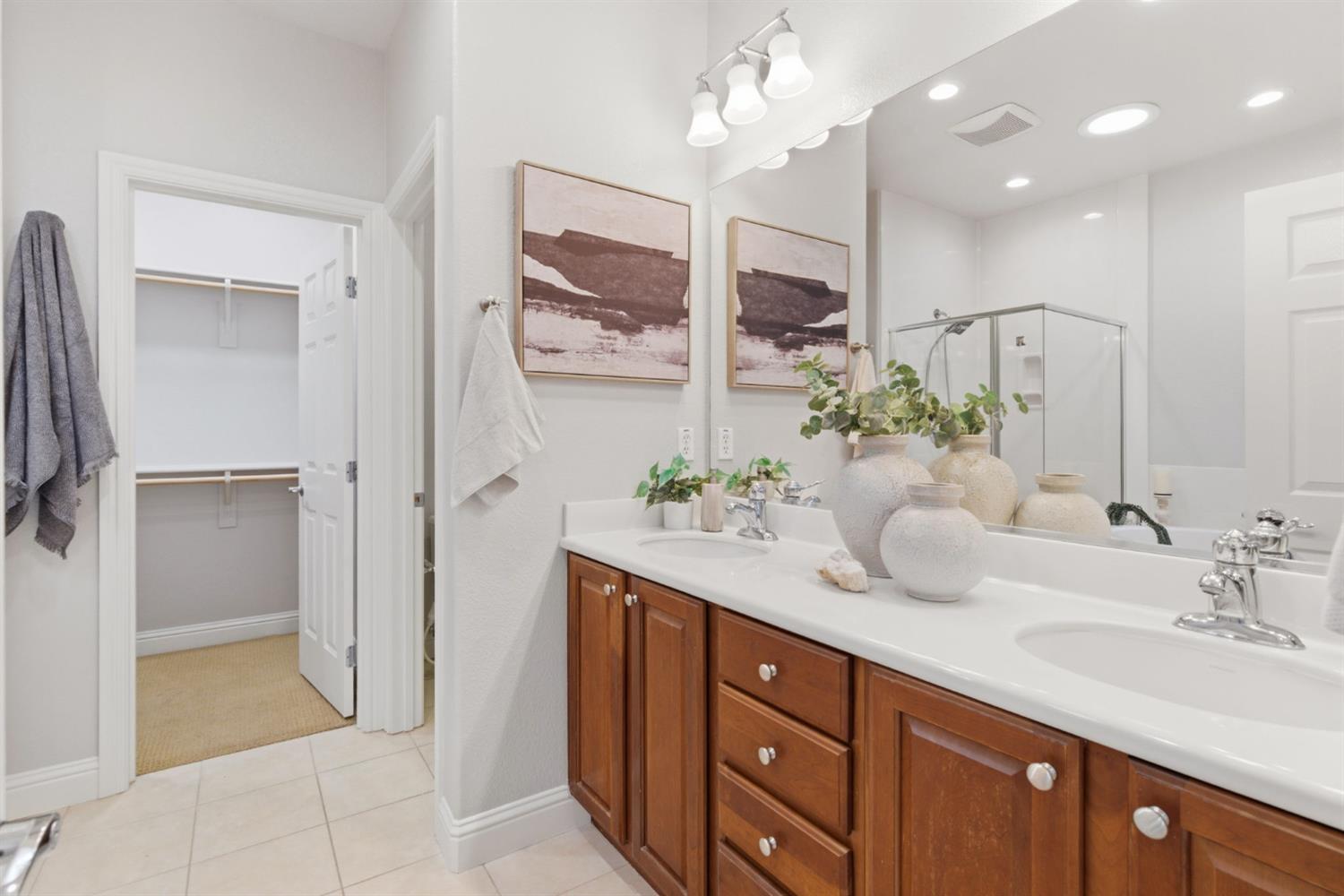 349 W Las Brisas Drive