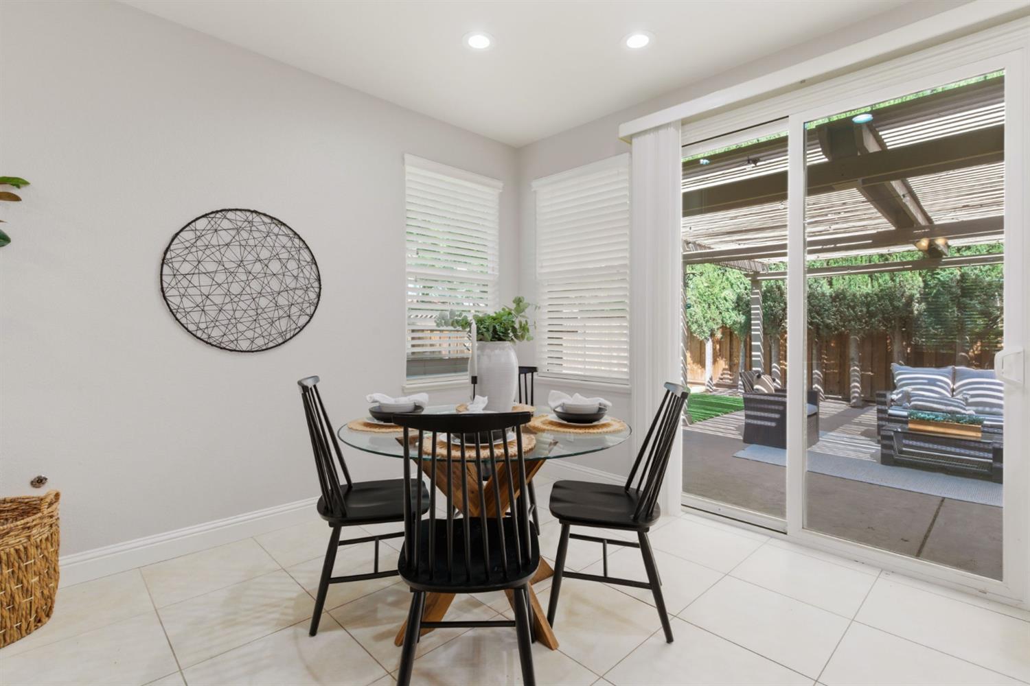 349 W Las Brisas Drive