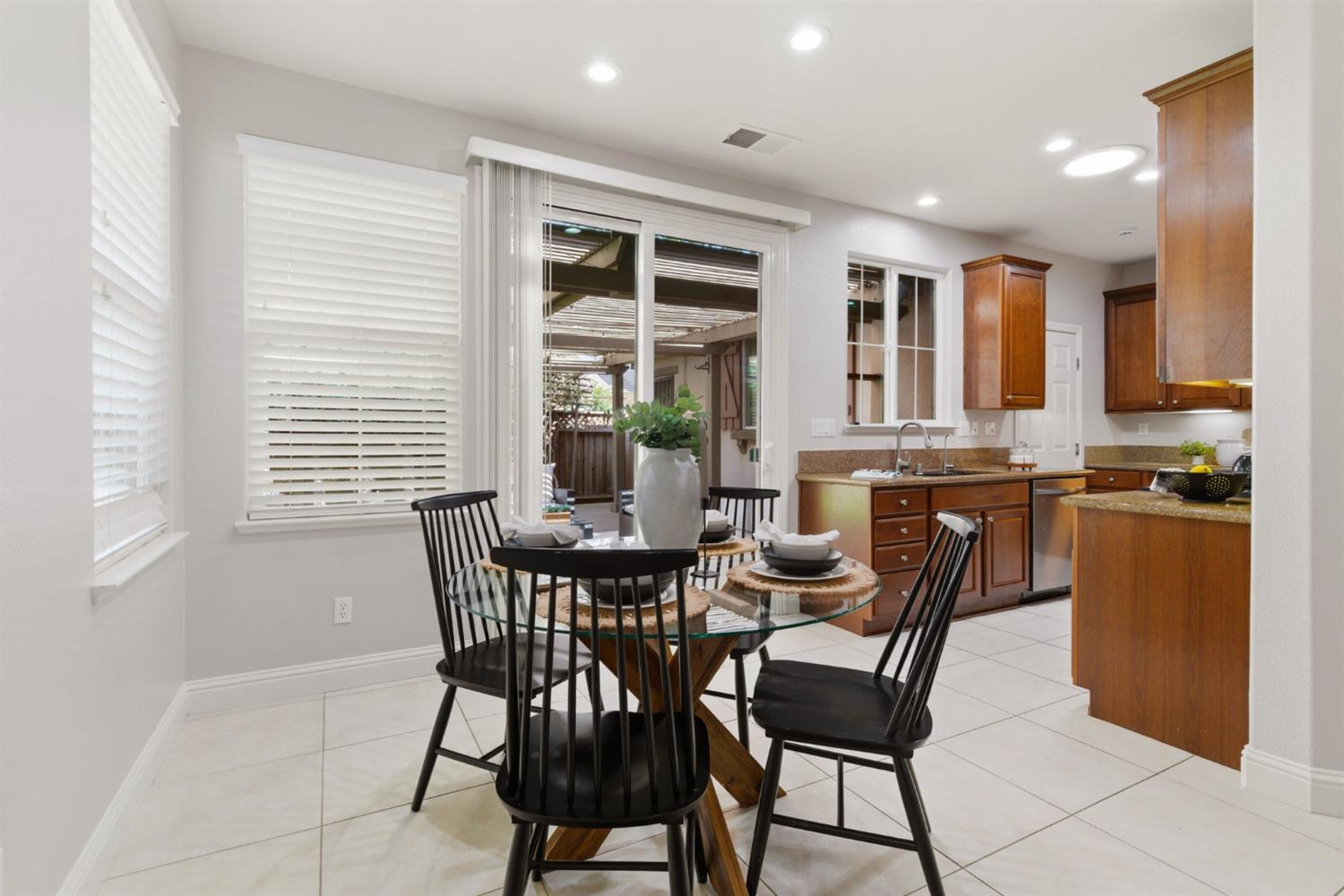 349 W Las Brisas Drive