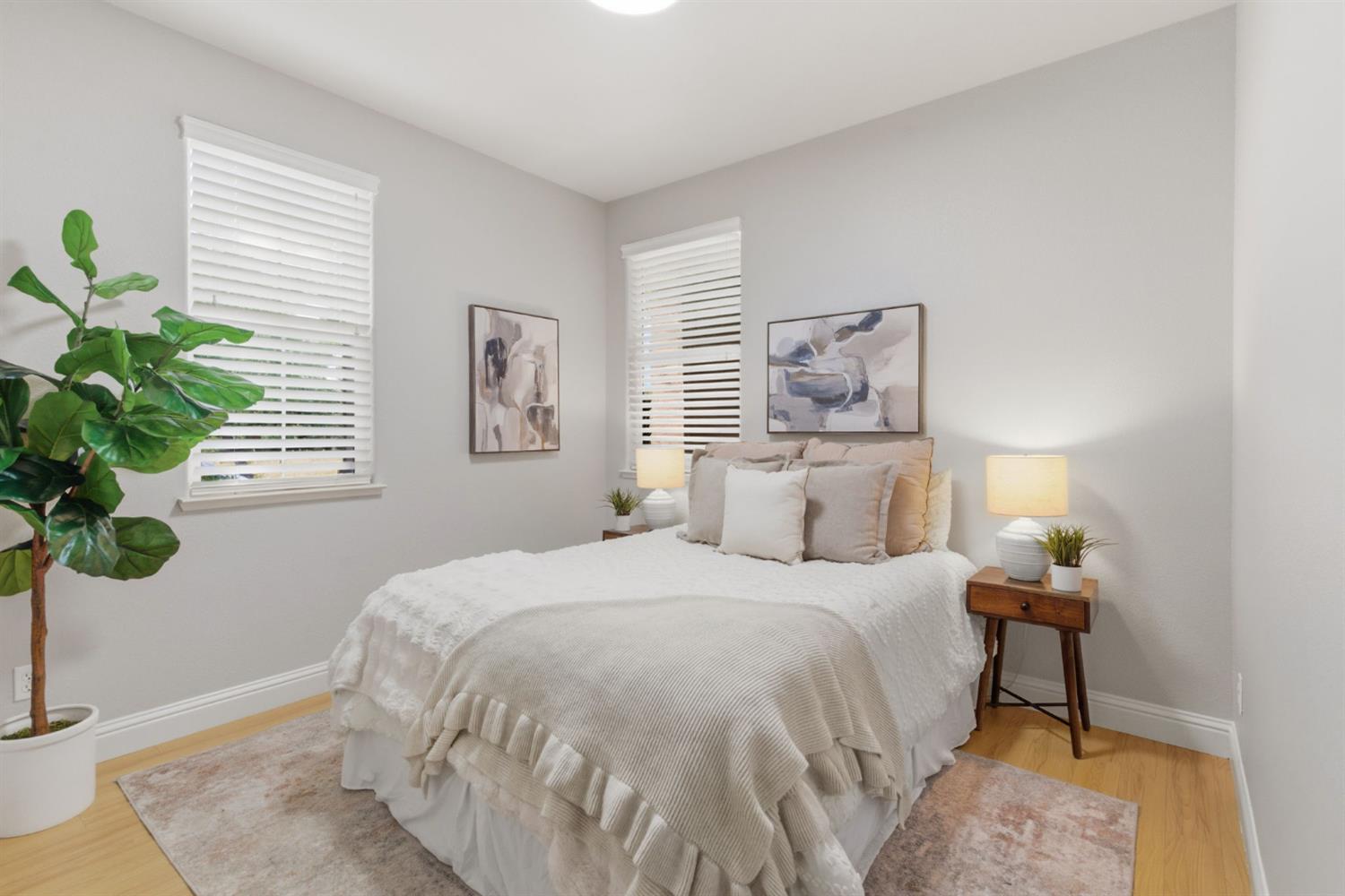 349 W Las Brisas Drive