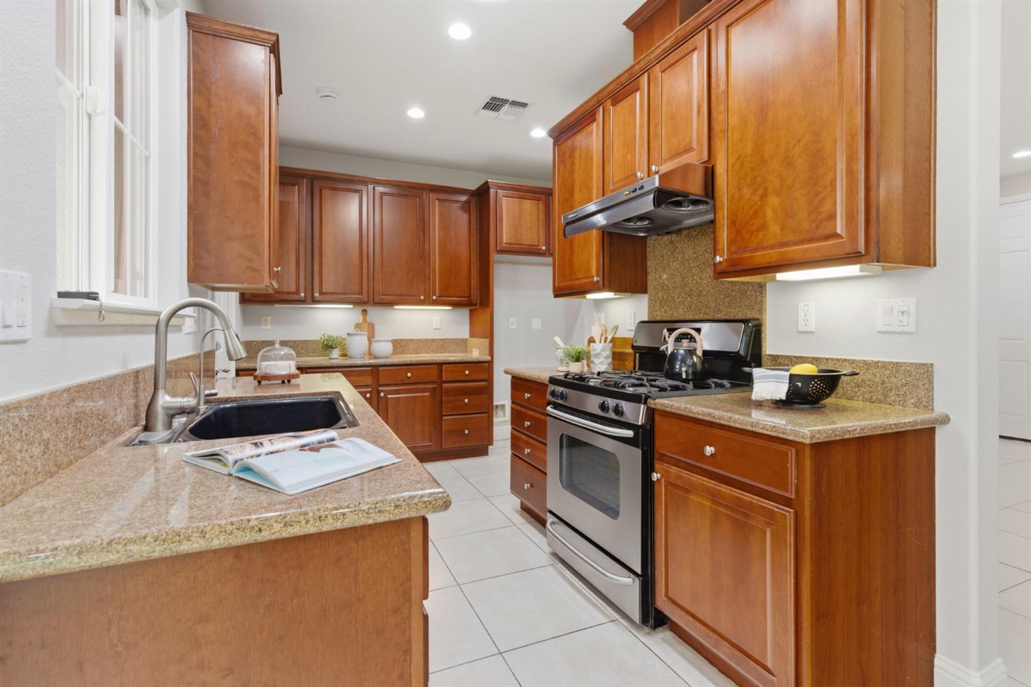 349 W Las Brisas Drive