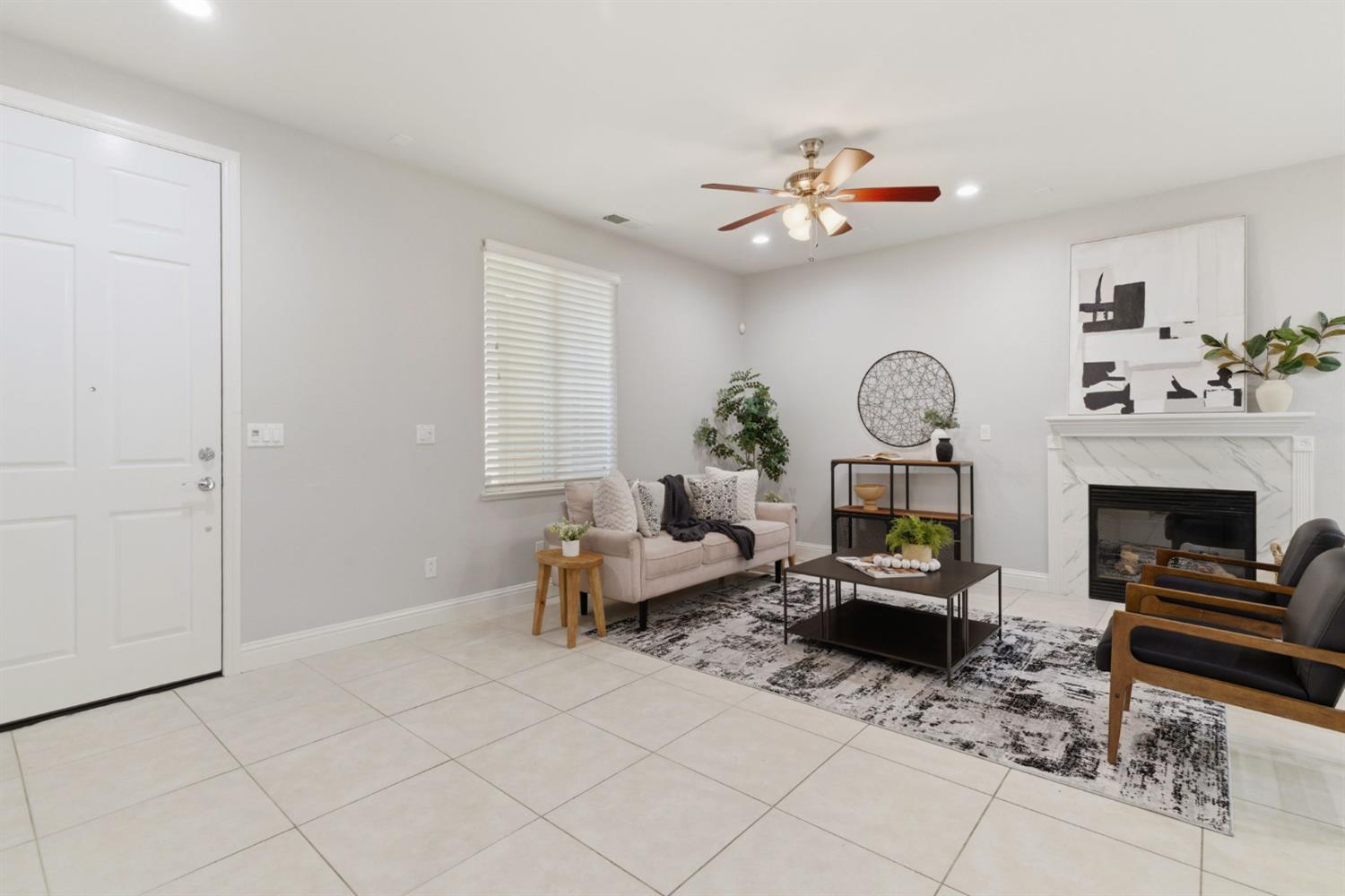 349 W Las Brisas Drive