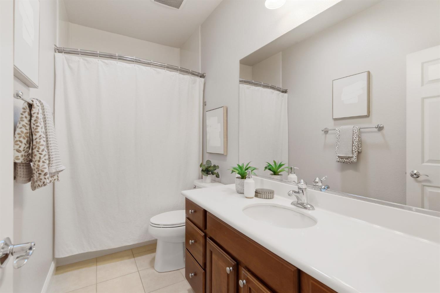 349 W Las Brisas Drive