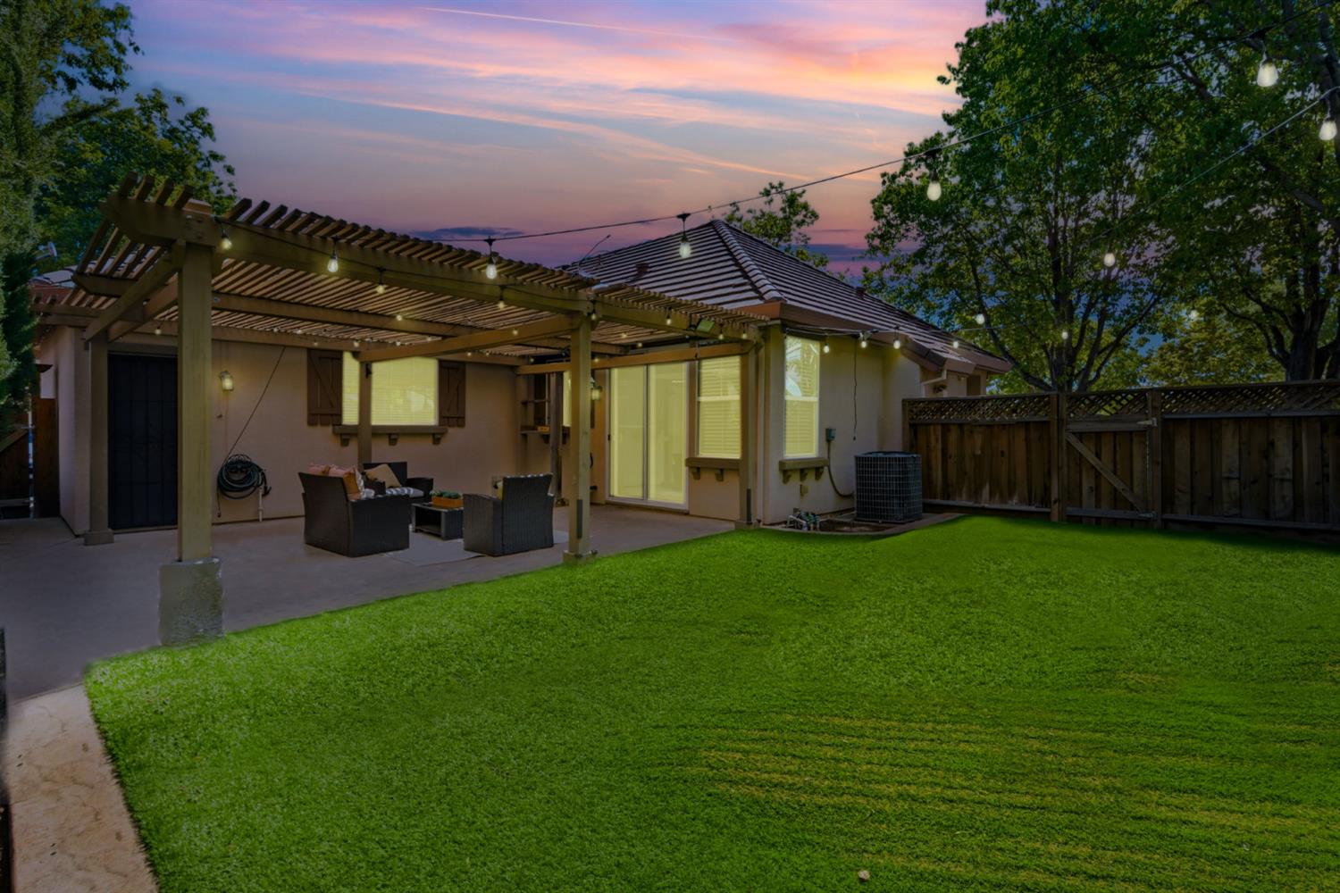 349 W Las Brisas Drive