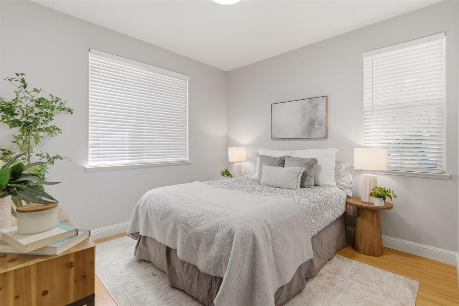 349 W Las Brisas Drive