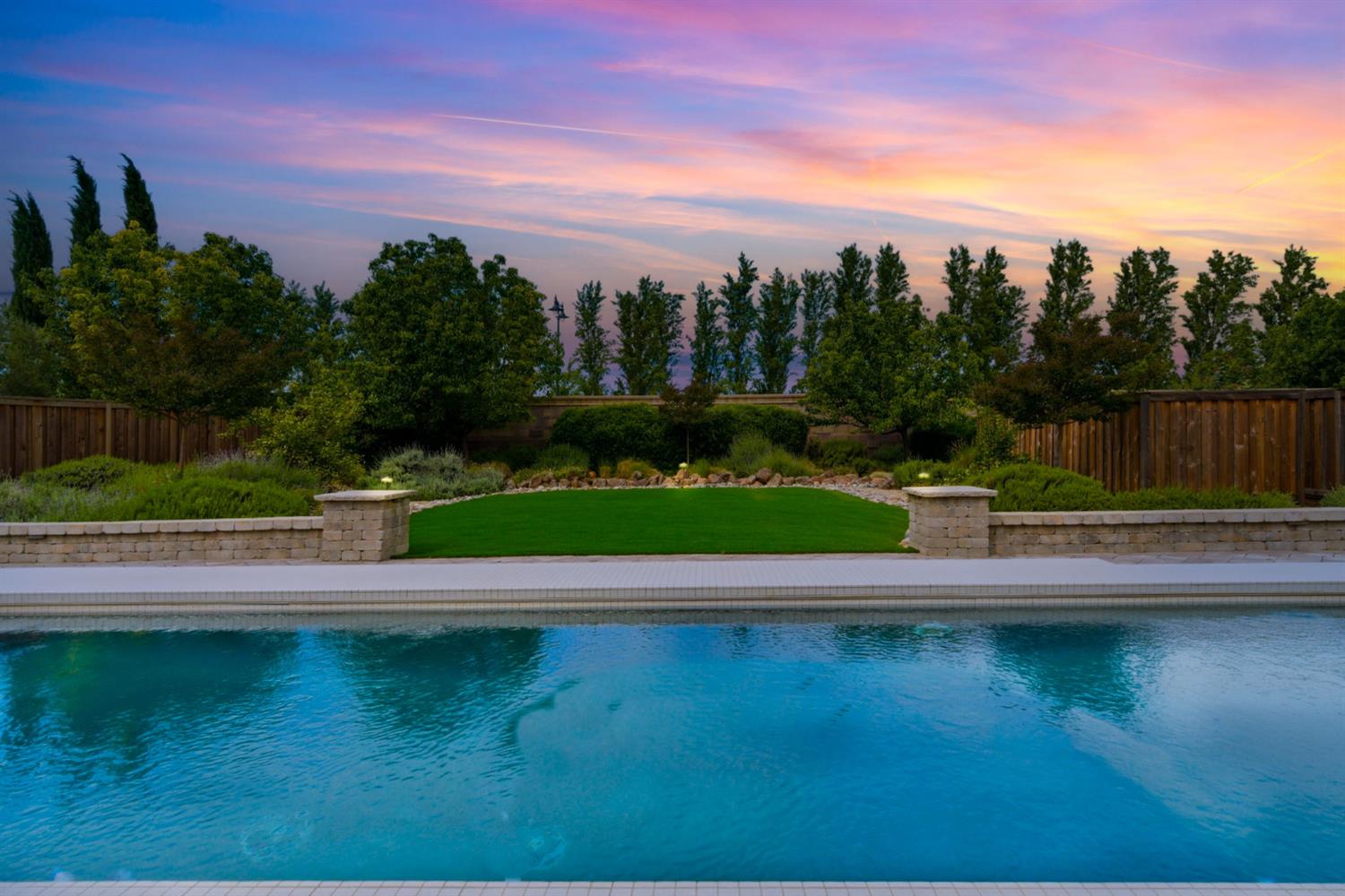 517 N Castellina Terrace