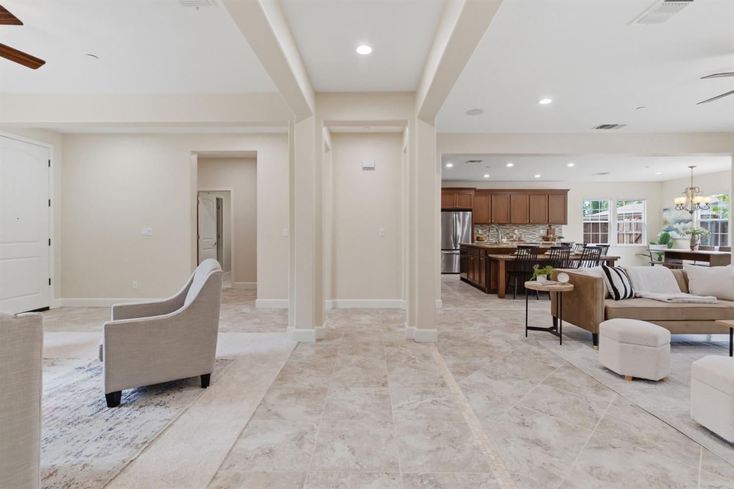 517 N Castellina Terrace