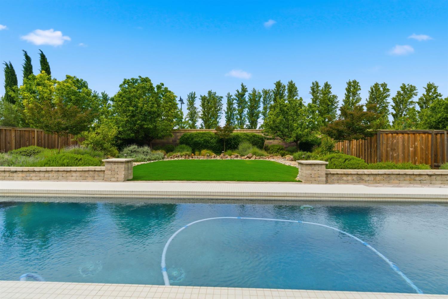 517 N Castellina Terrace