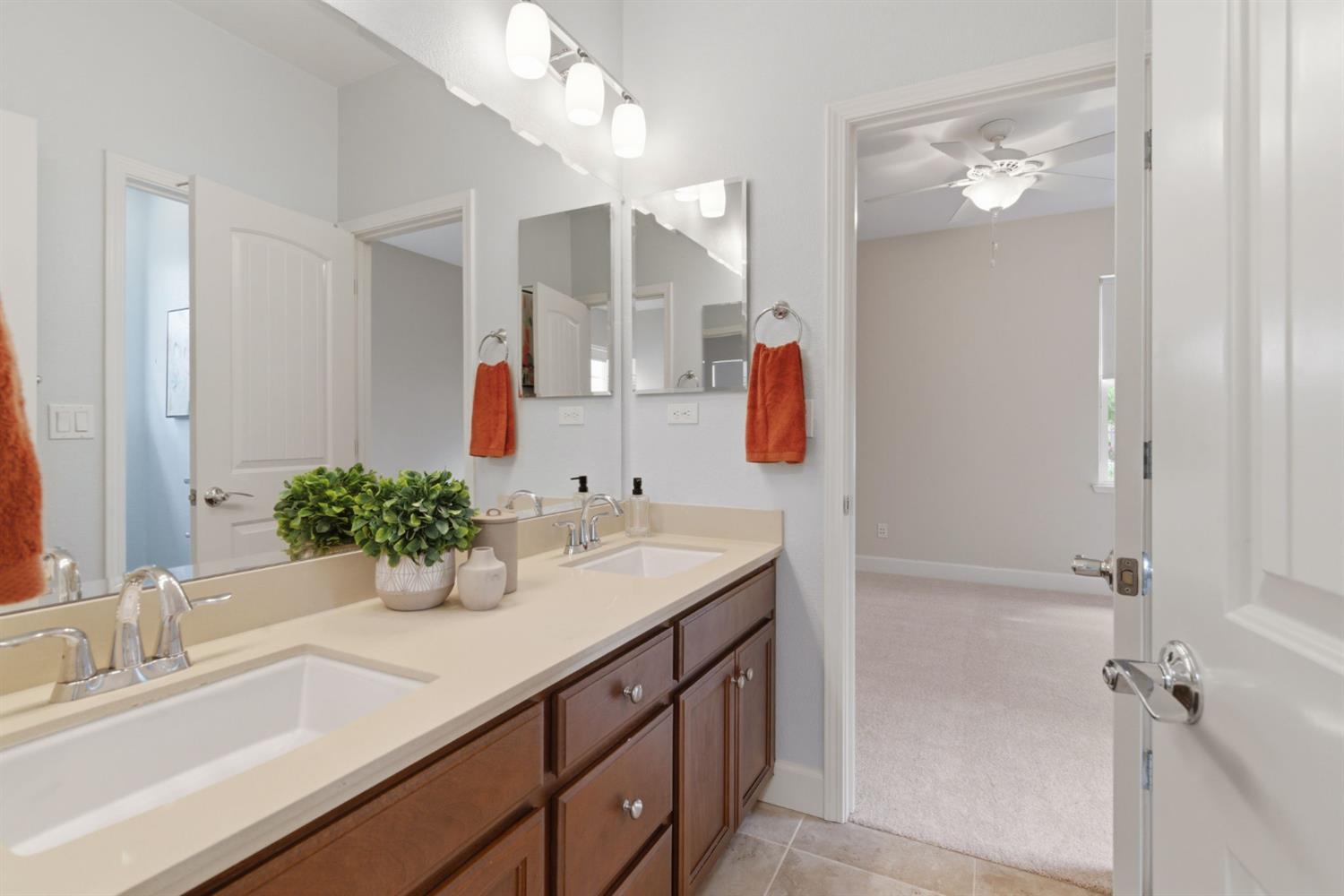 517 N Castellina Terrace