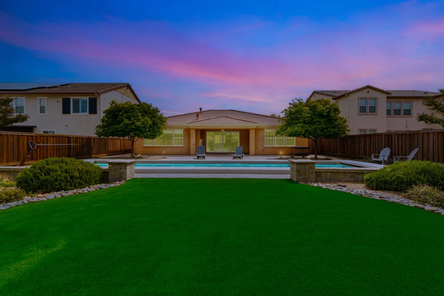 517 N Castellina Terrace