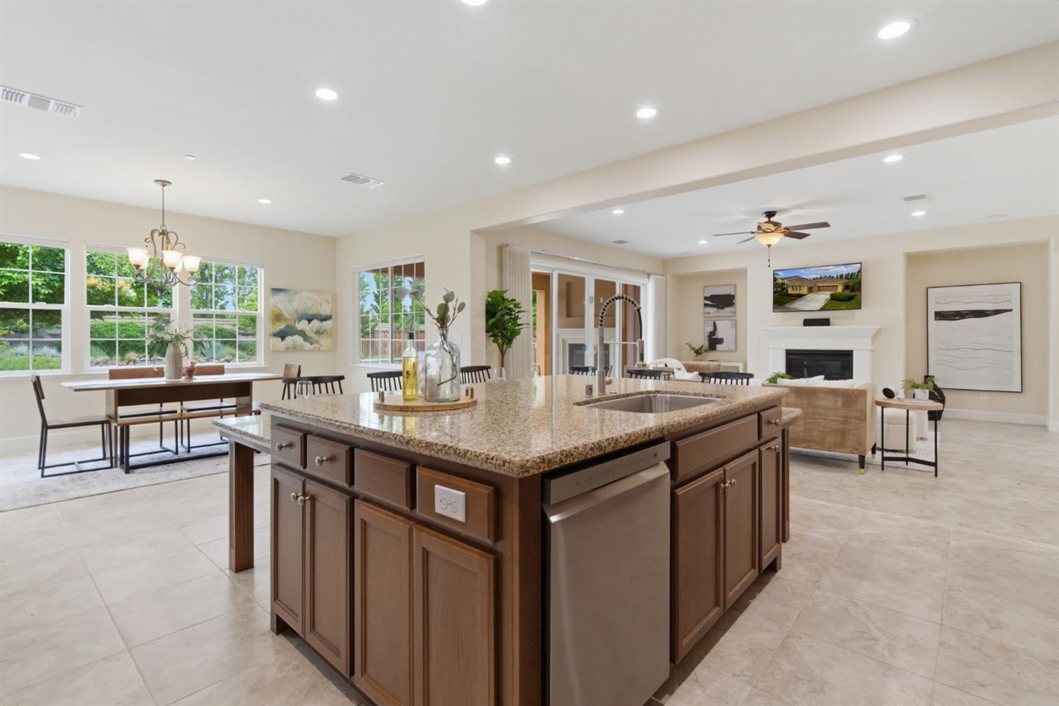 517 N Castellina Terrace