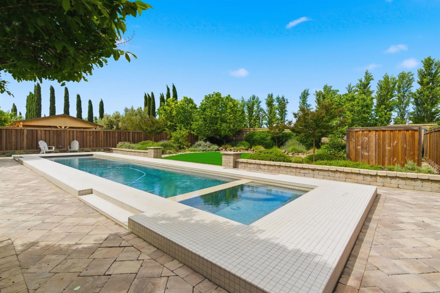 517 N Castellina Terrace