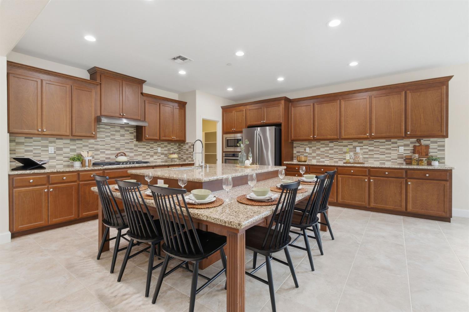 517 N Castellina Terrace