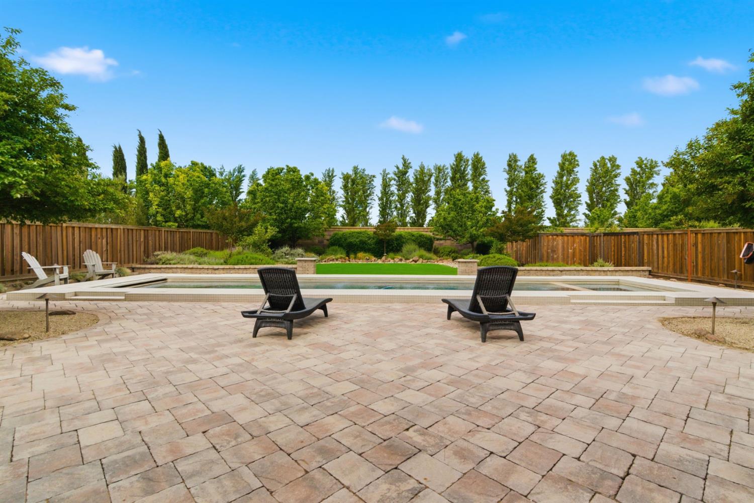 517 N Castellina Terrace