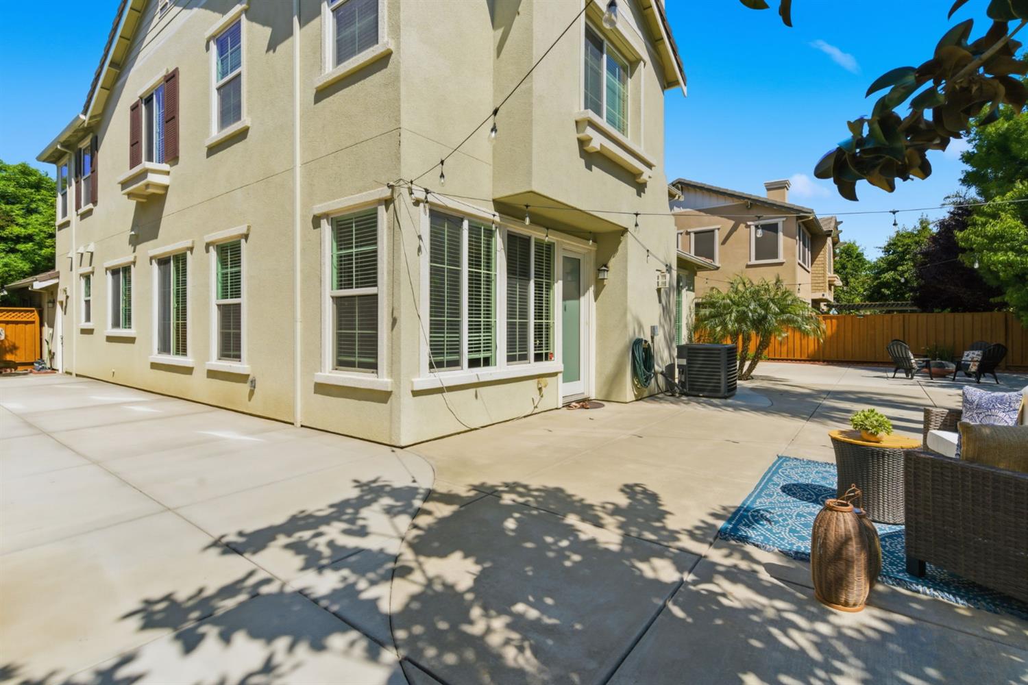 456 N Sierra Madre Street