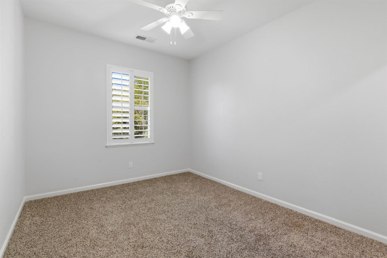 166 W Luna Loca Lane