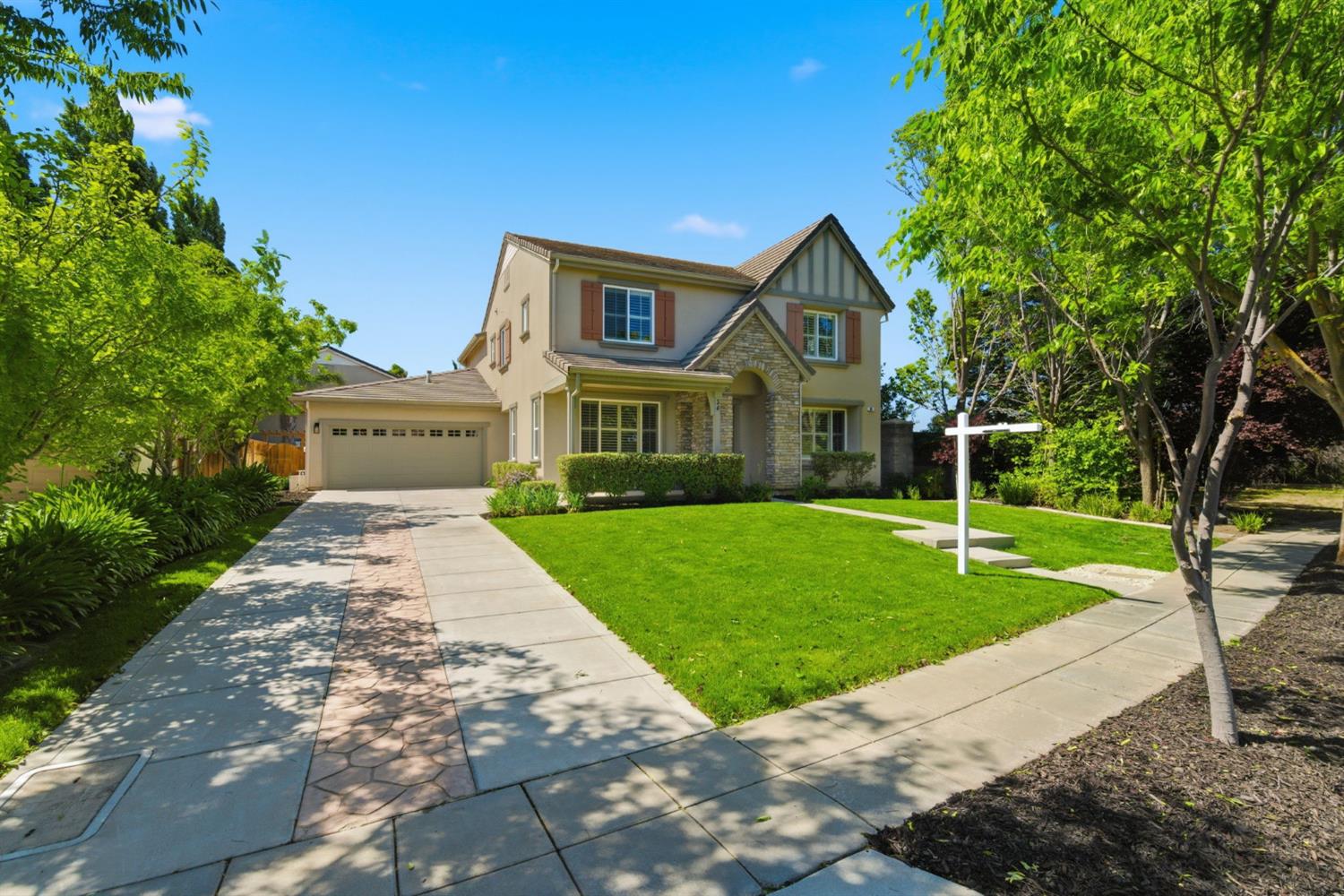 34 Felicia Avenue