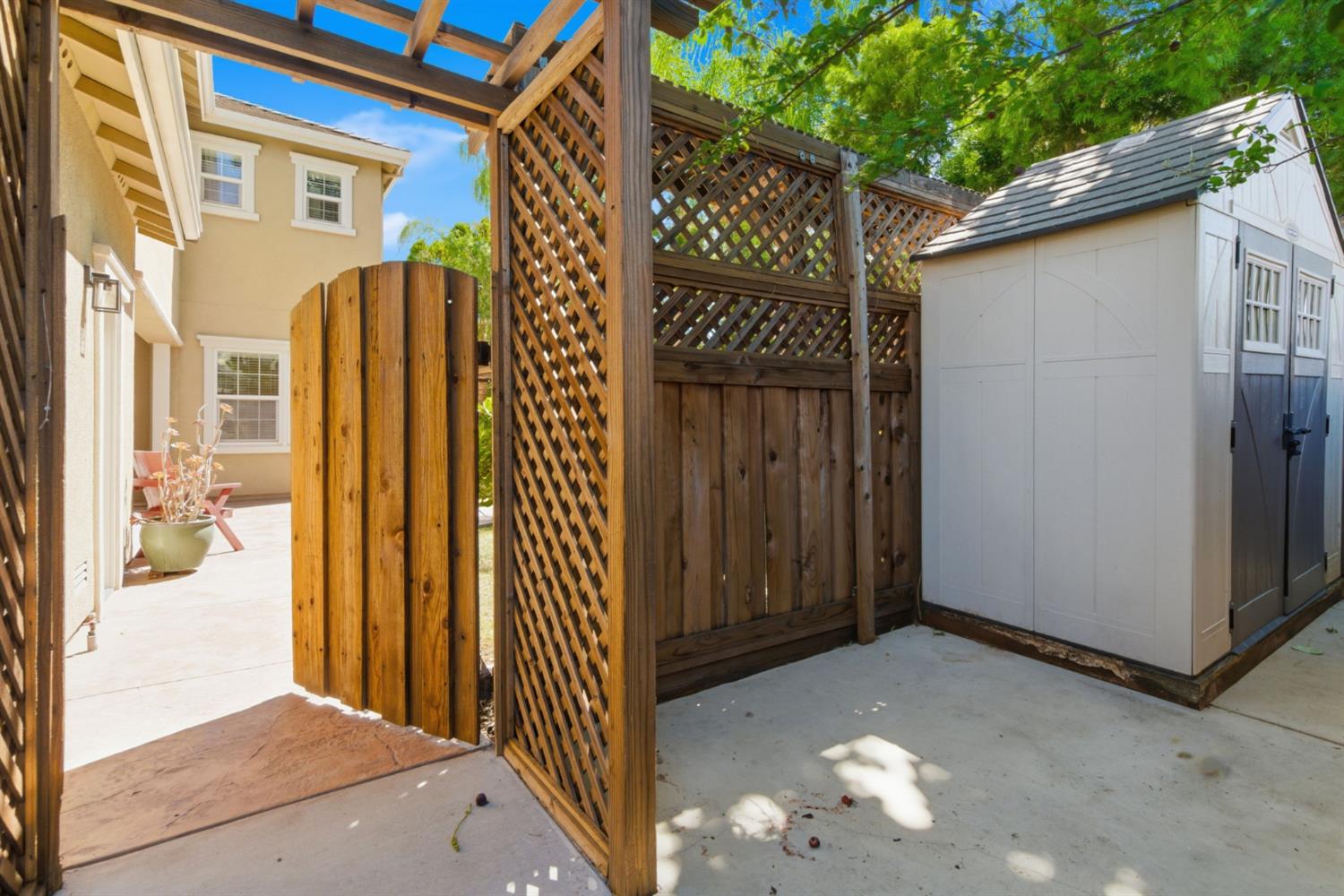 626 W Gravino Drive