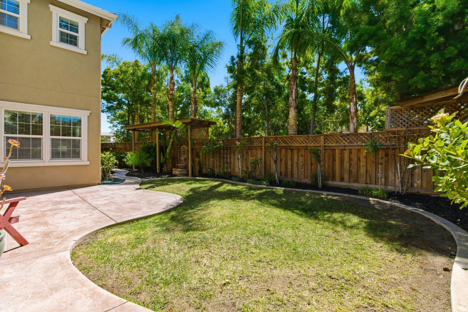626 W Gravino Drive
