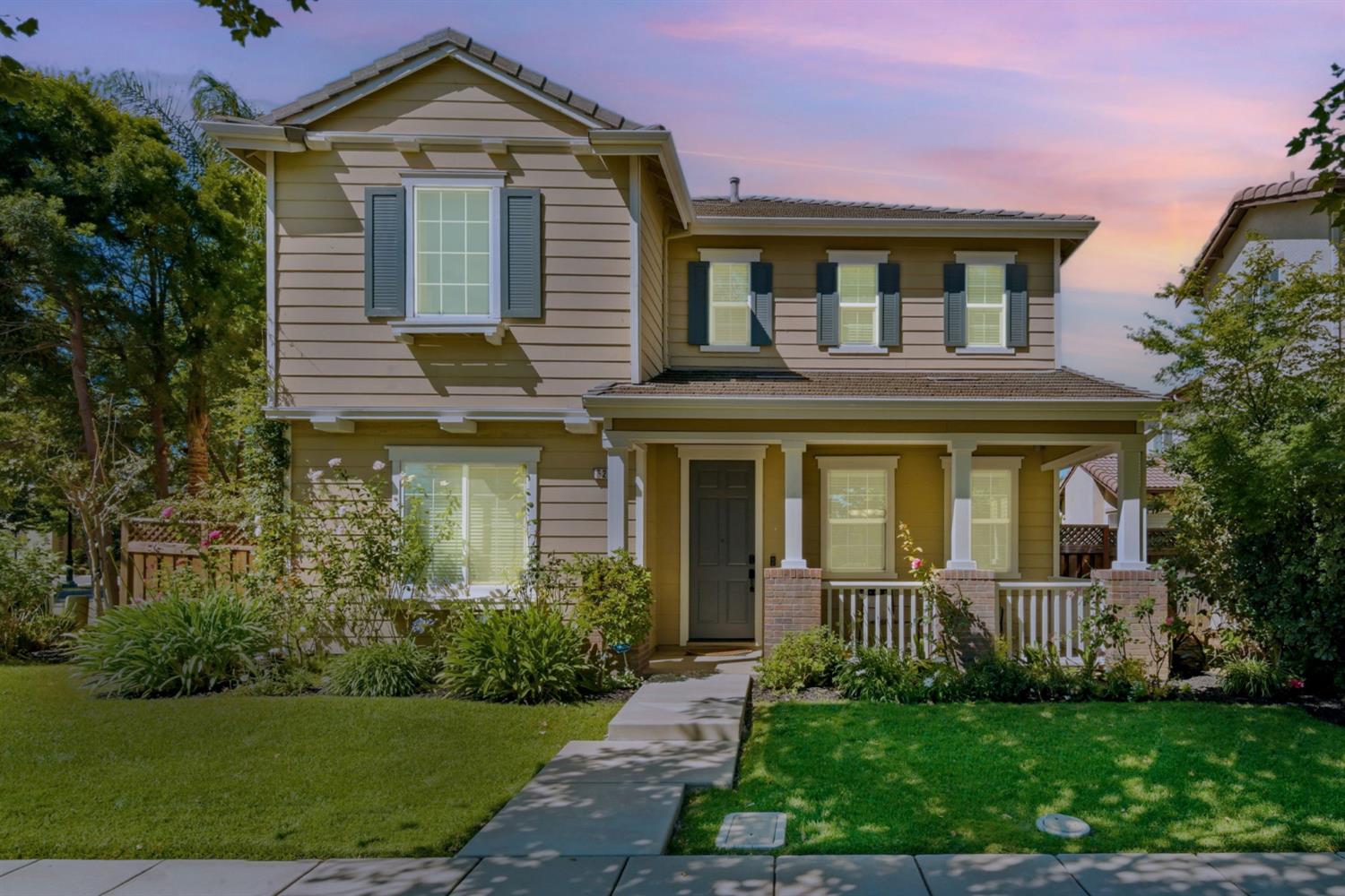 626 W Gravino Drive