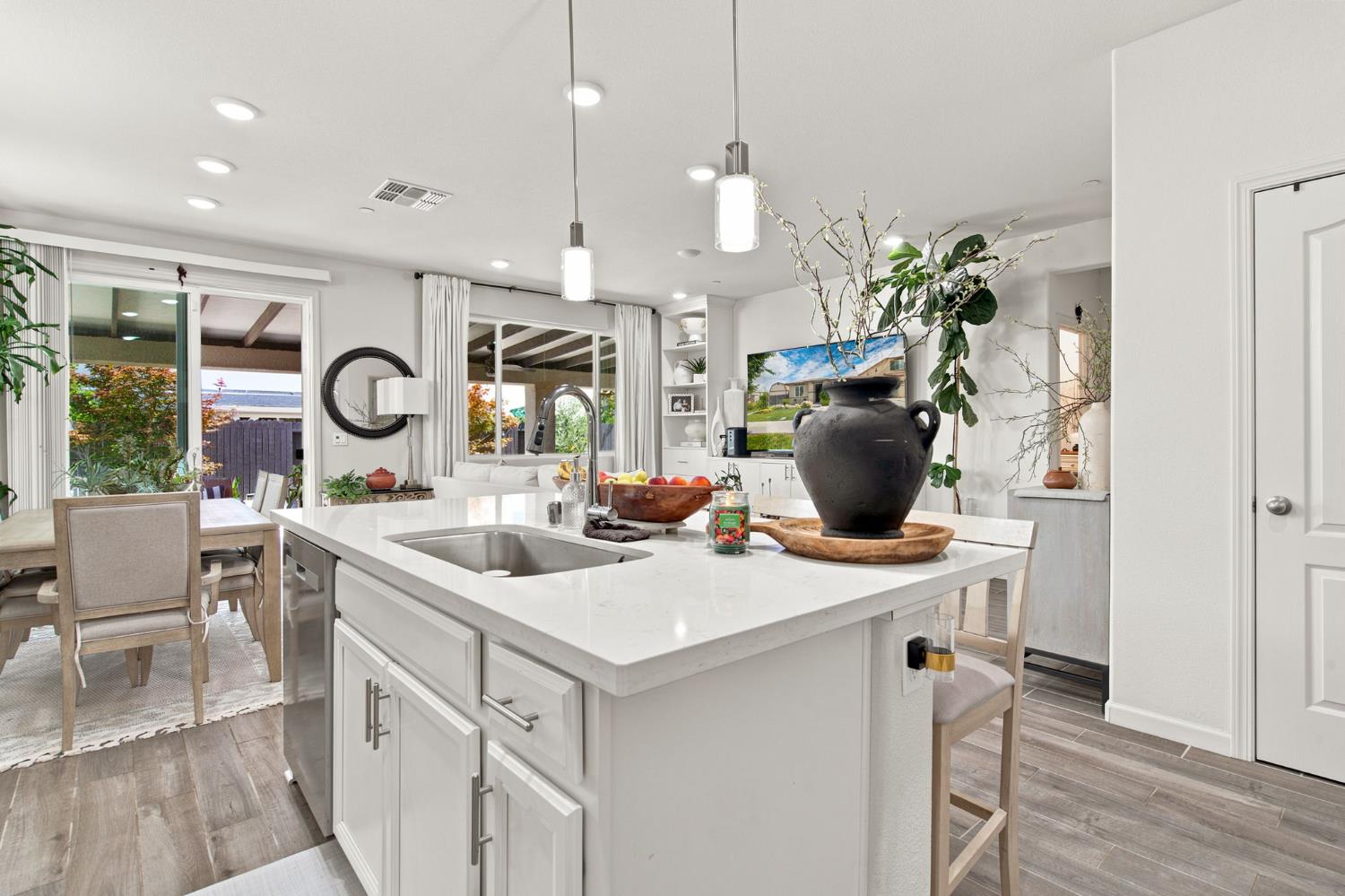 3093 Feather Road