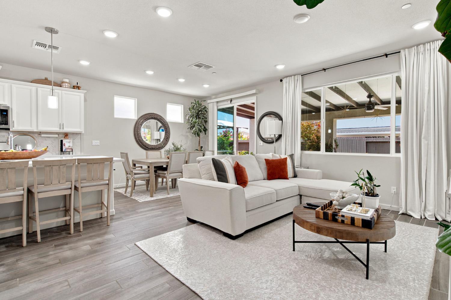 3093 Feather Road