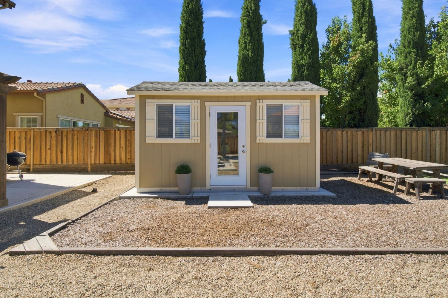 571 N Castellina Terrace
