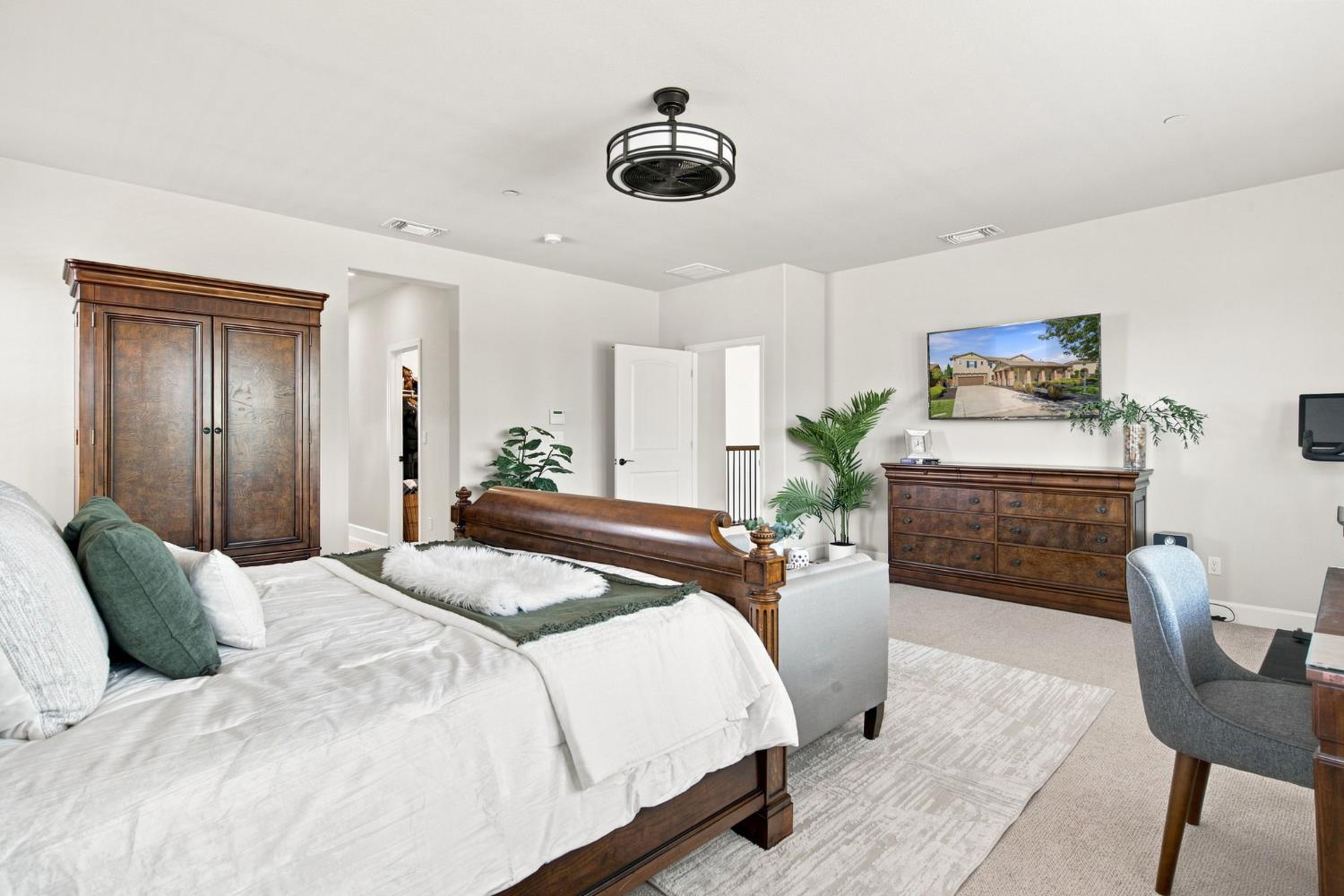 571 N Castellina Terrace
