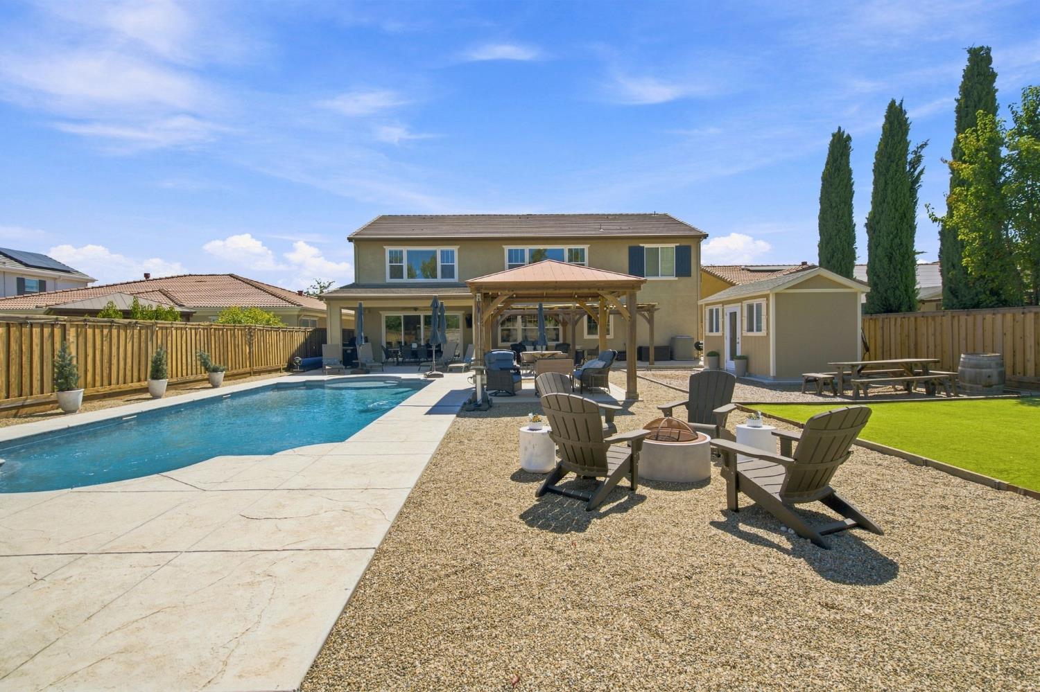 571 N Castellina Terrace