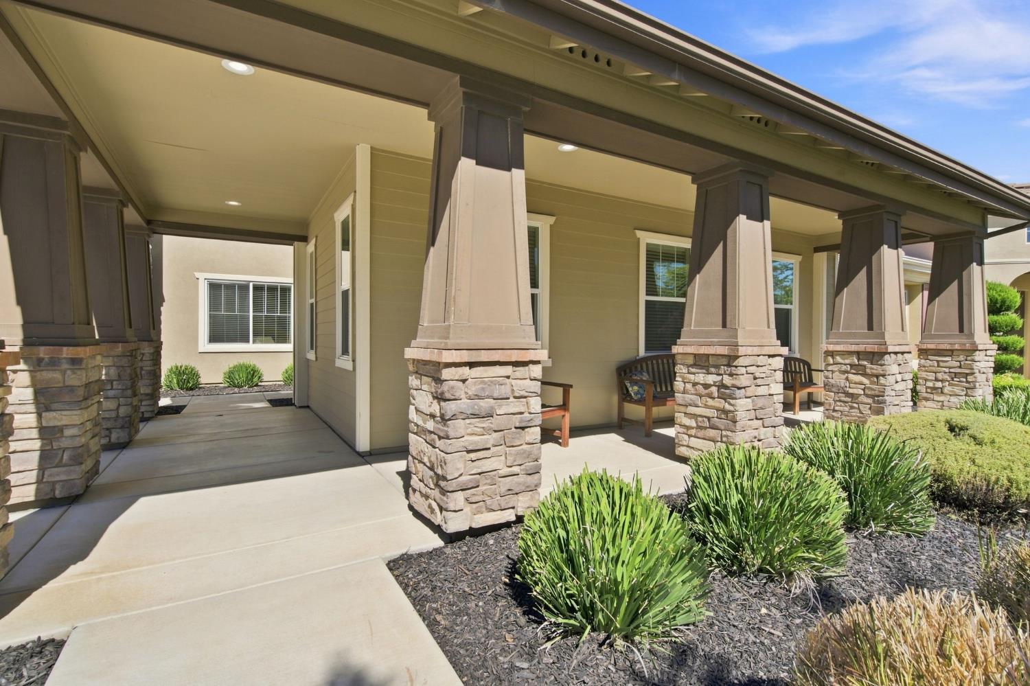 571 N Castellina Terrace