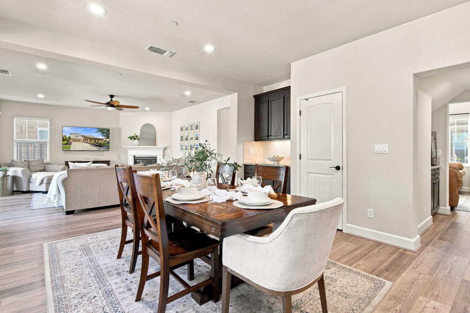 571 N Castellina Terrace