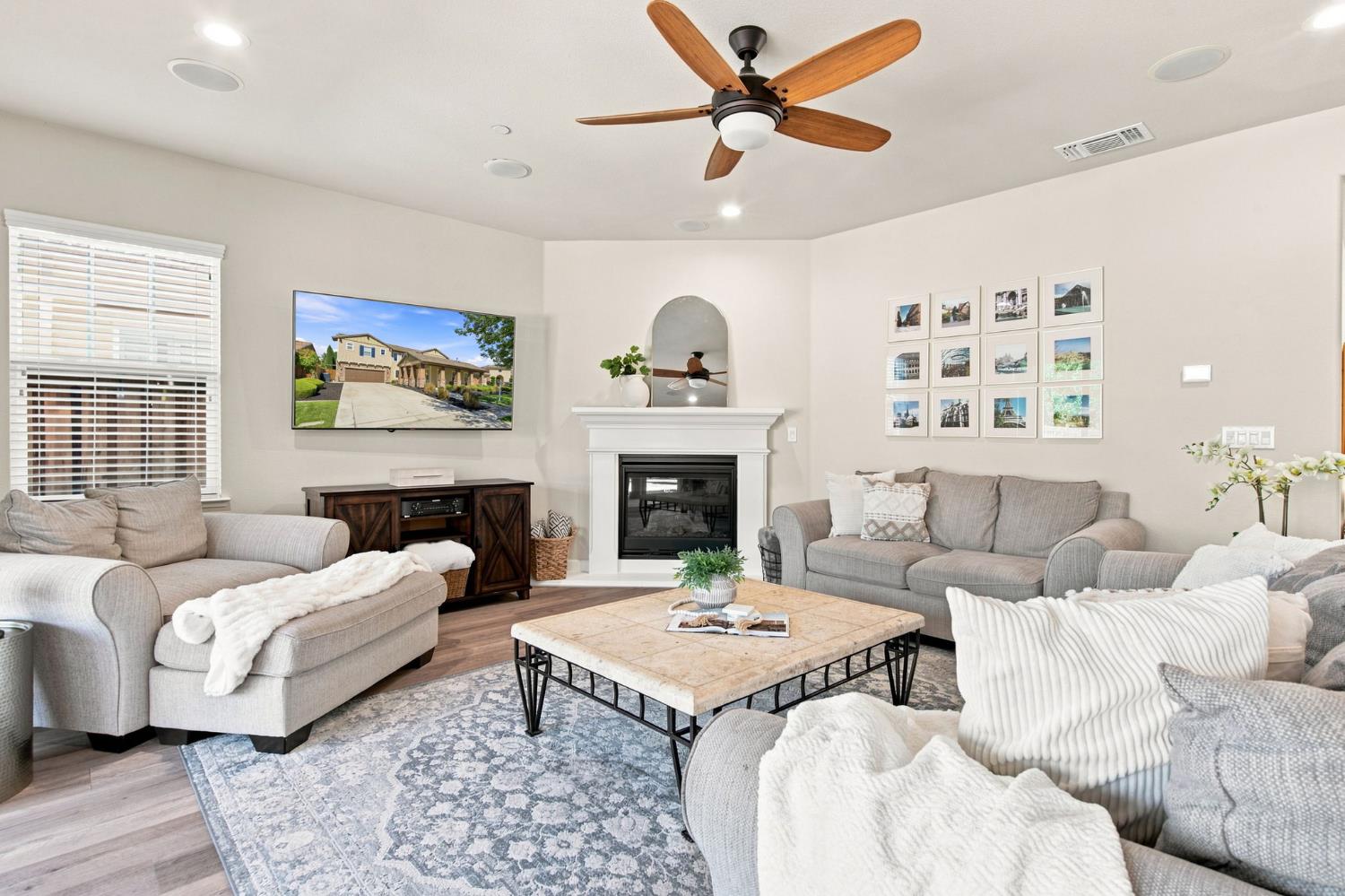 571 N Castellina Terrace