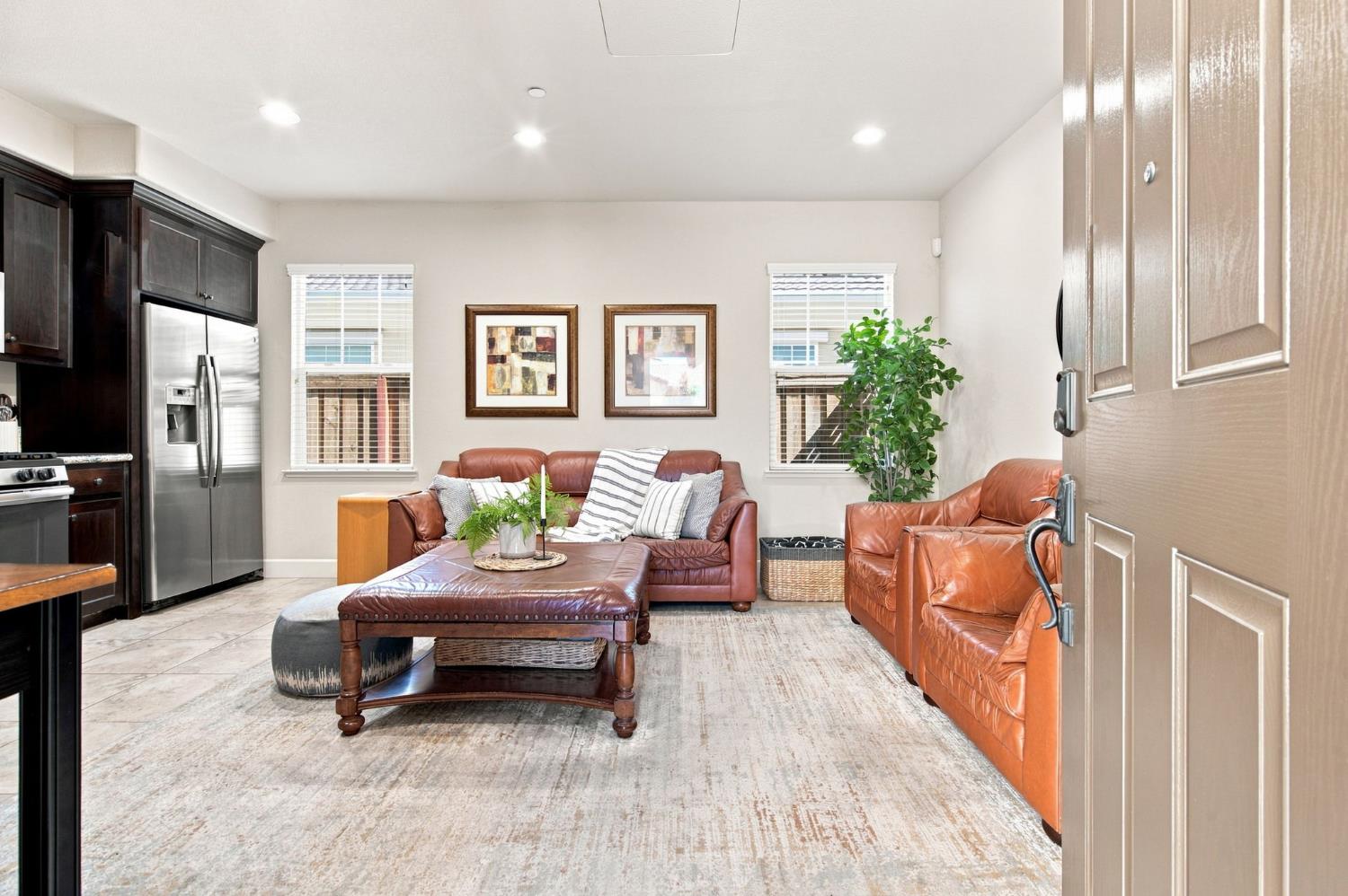 571 N Castellina Terrace