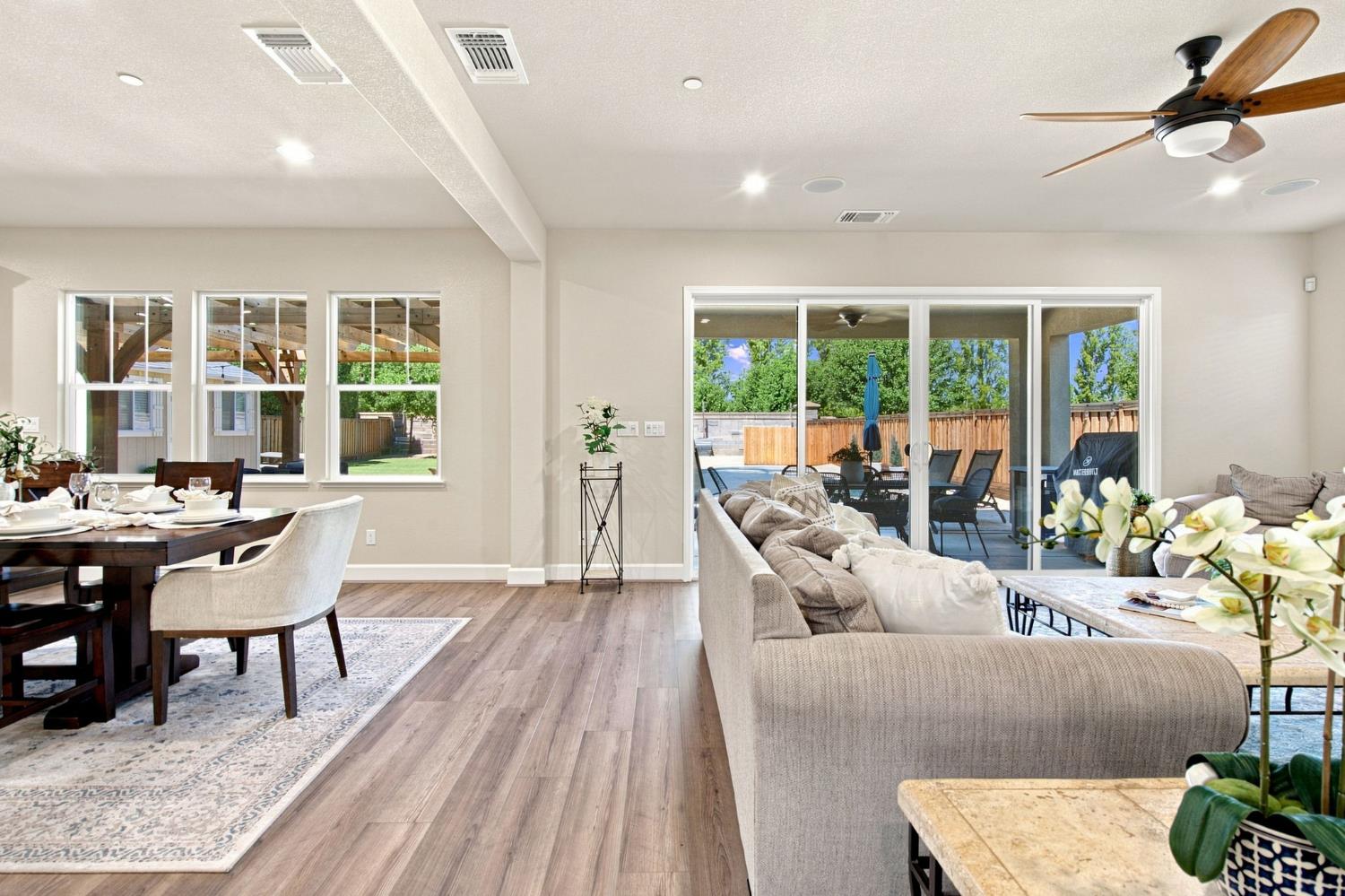 571 N Castellina Terrace