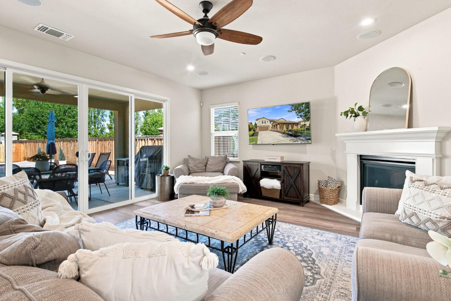 571 N Castellina Terrace
