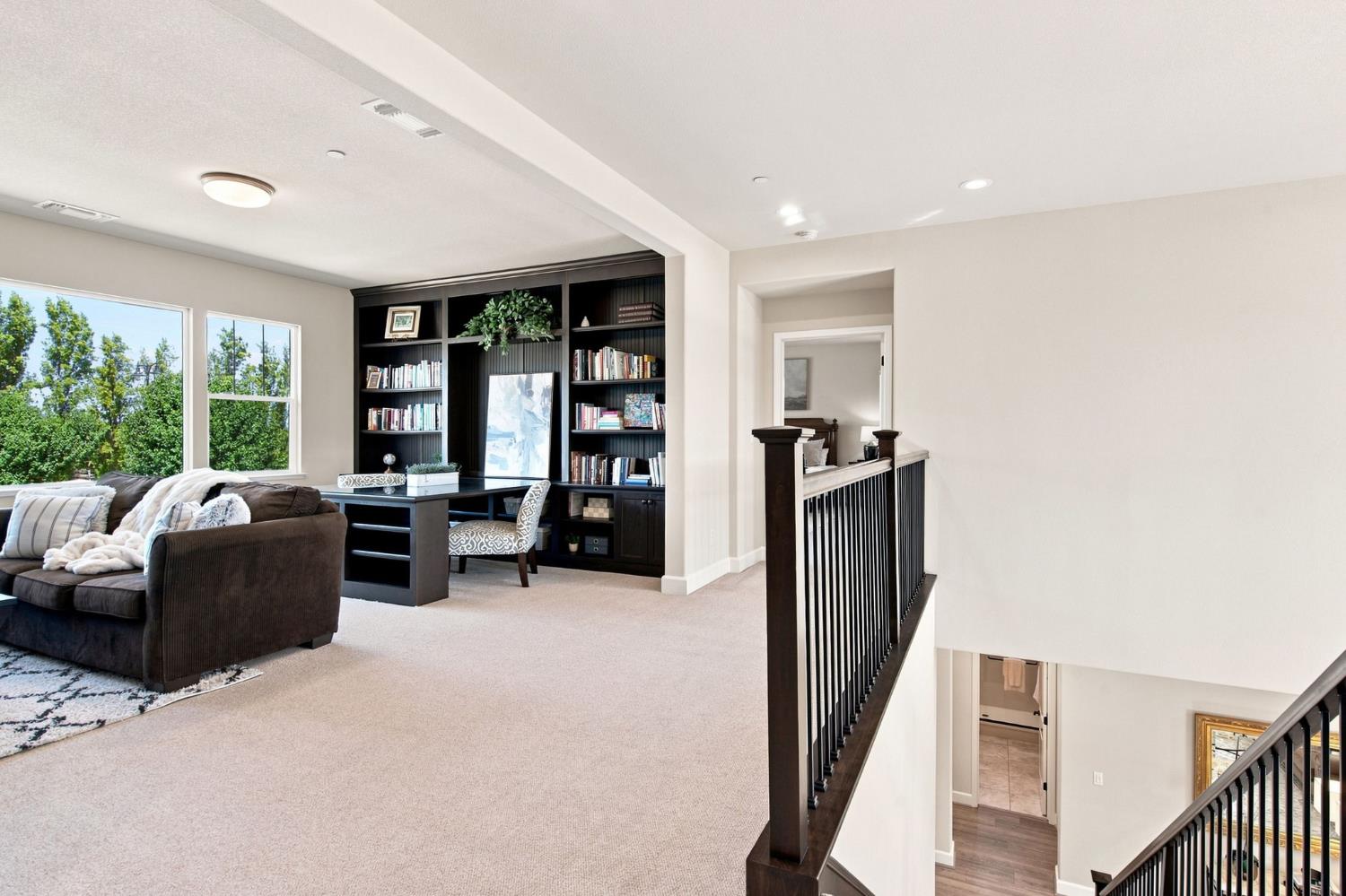571 N Castellina Terrace