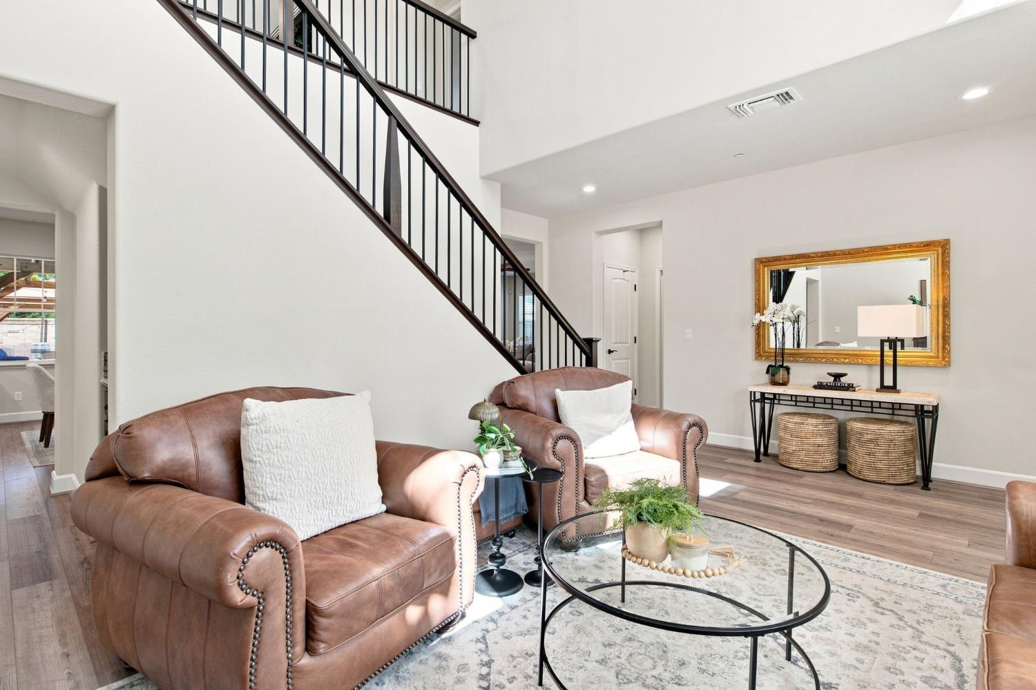 571 N Castellina Terrace