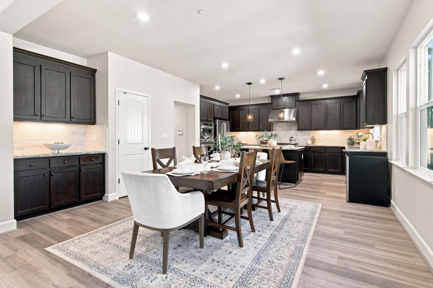 571 N Castellina Terrace