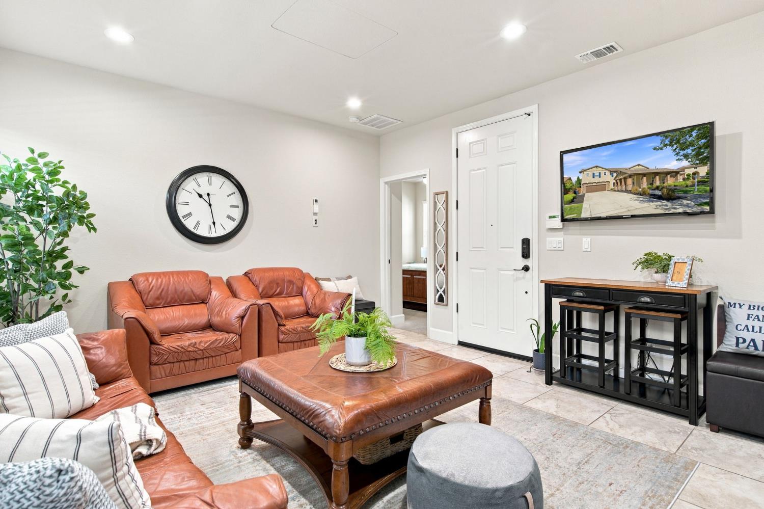 571 N Castellina Terrace