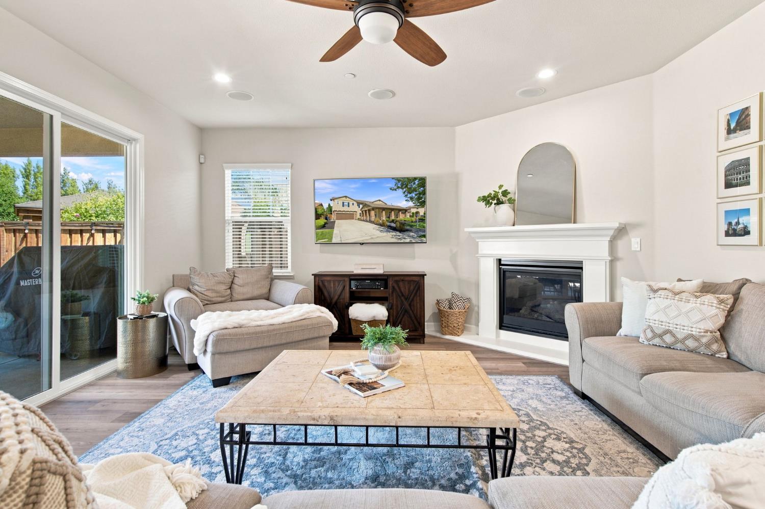 571 N Castellina Terrace