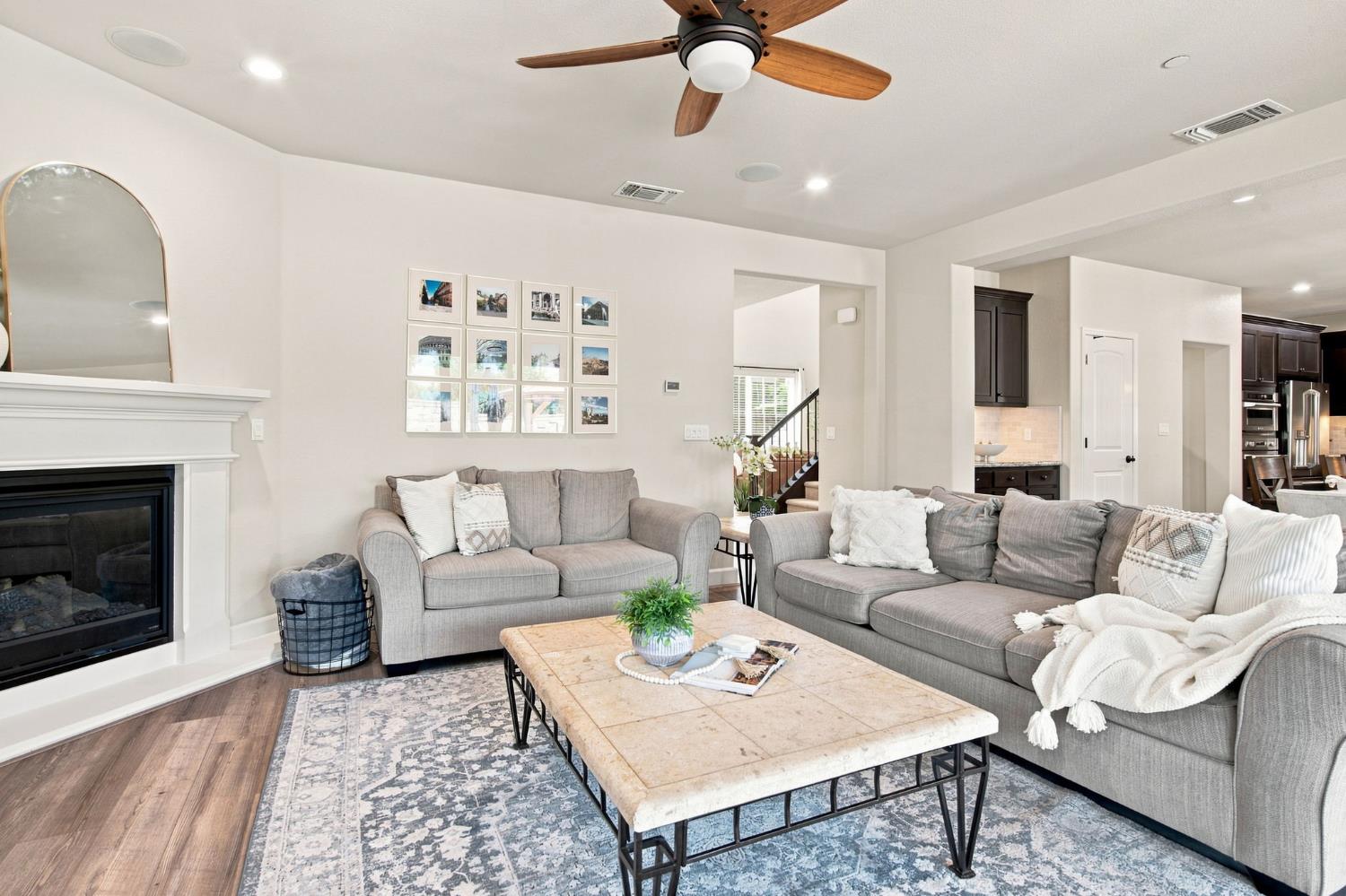 571 N Castellina Terrace