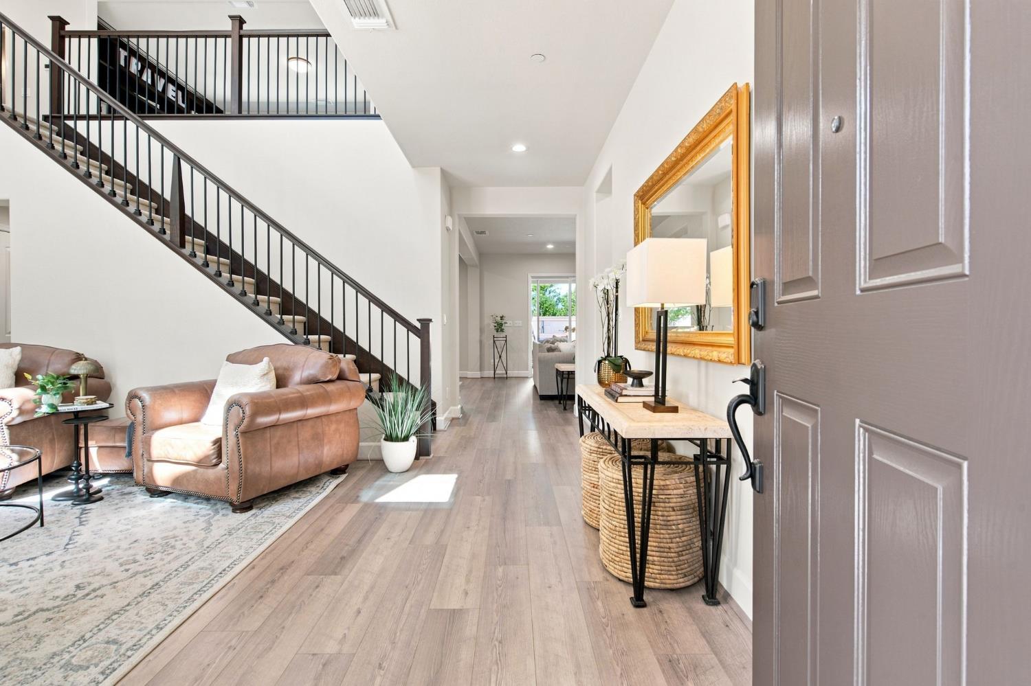571 N Castellina Terrace