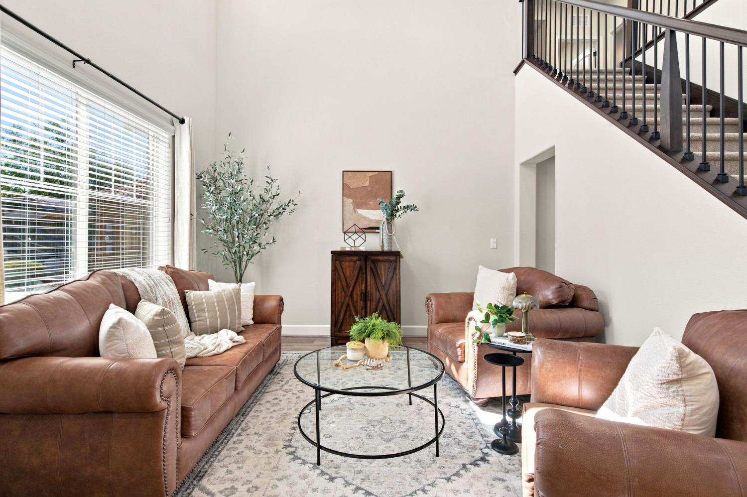 571 N Castellina Terrace