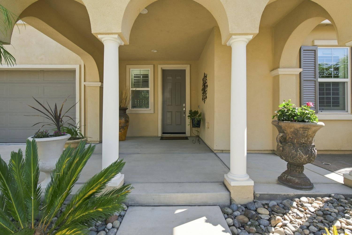 759 W Plumas Court