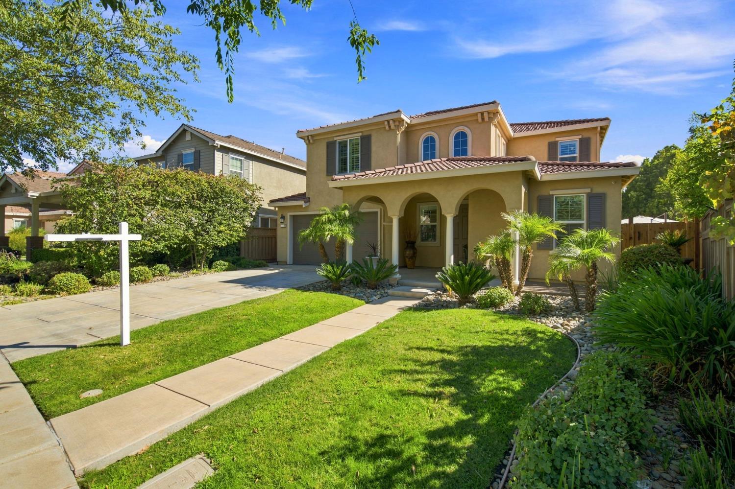 759 W Plumas Court