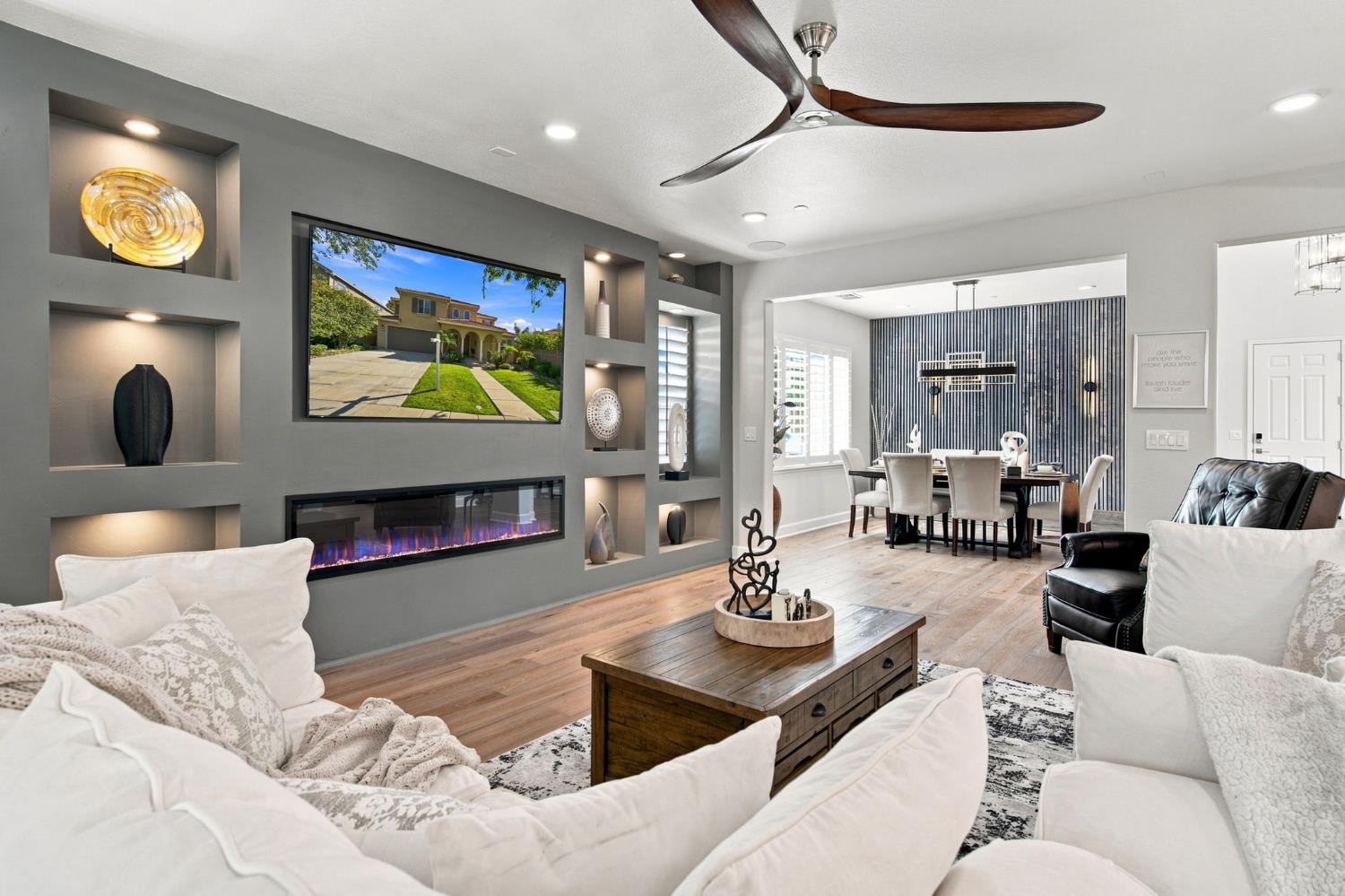 759 W Plumas Court