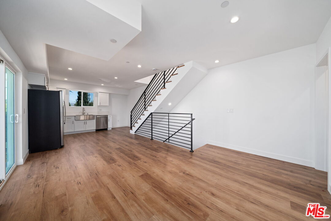 6334 Beck Ave Unit: 6334