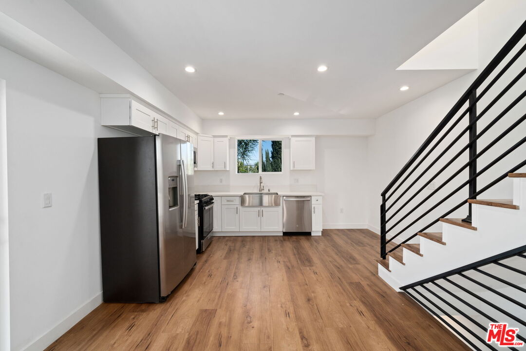 6334 Beck Ave Unit: 6334